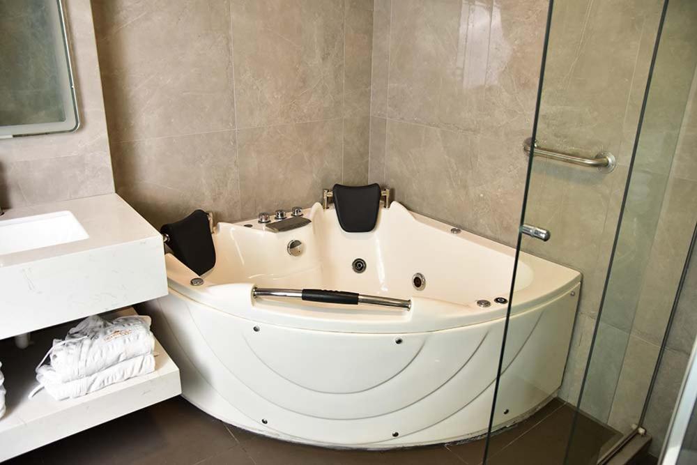 Serenzza Hotel Lima Dış mekan fotoğraf